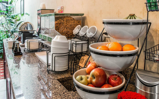 American Inn & Suites Waterford