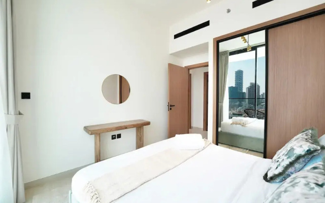 Easygo- Lux 2BR / Private Pool JVC Onyx