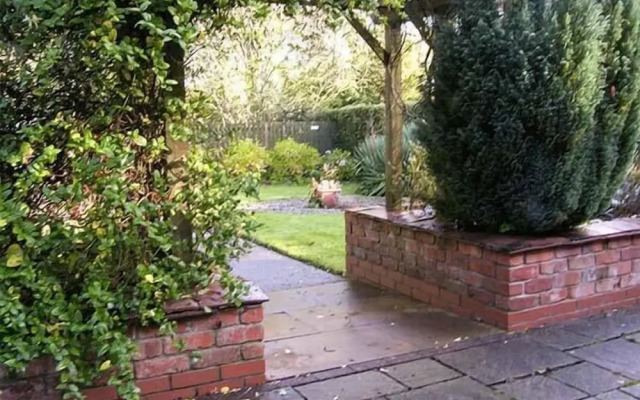 Aqueduct Cottage