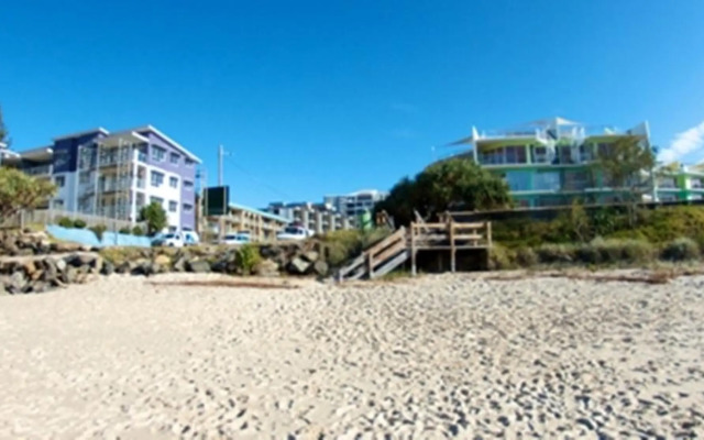Merrima Court Holidays