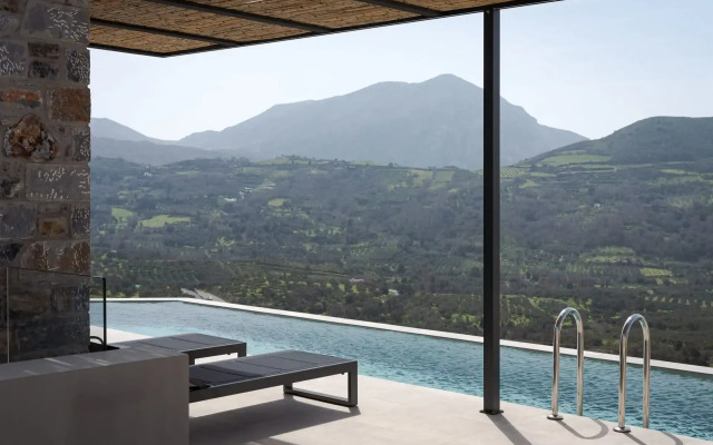 Neromai Cave Luxury Villas