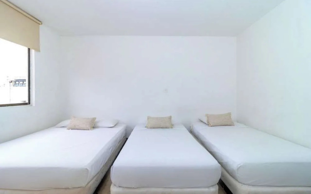 Hotel Axis Inn By GEH Suites