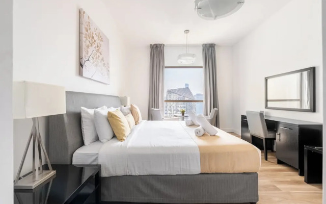 Luxe Marina View Retreat - 2BDRM