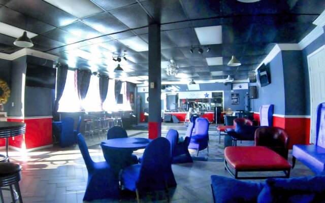 Rodeway Inn & Suites
