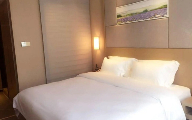 Lavande Hotel Shanghai Zhangjiang Guanglan Road Subway Station Branch