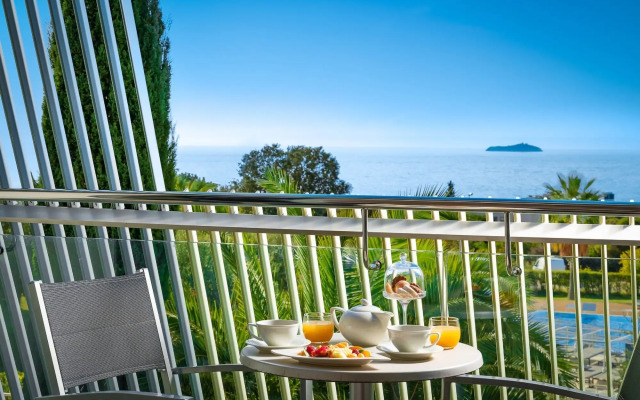 Valamar Lacroma Hotel