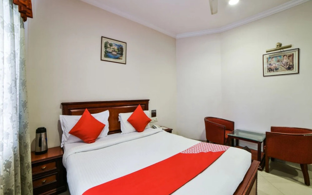 OYO 8198 Hotel Raj International