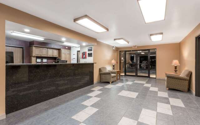 Super 8 By Wyndham Prince Frederick