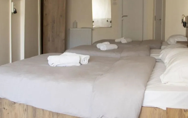 Parlak Otel