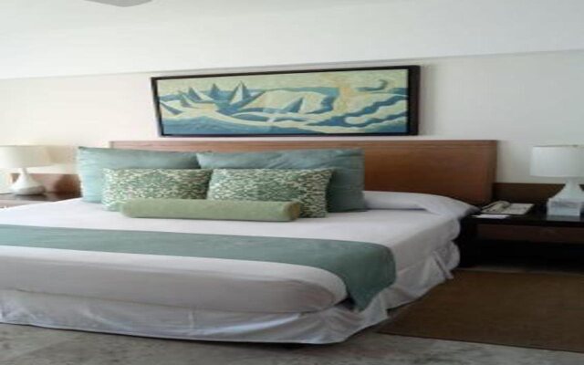 The Grand Mayan Acapulco