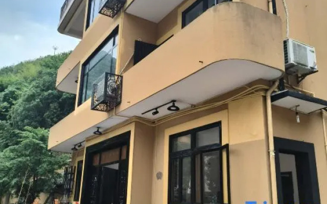 Liangyu Guesthouse (Tonglu Shishe Village)