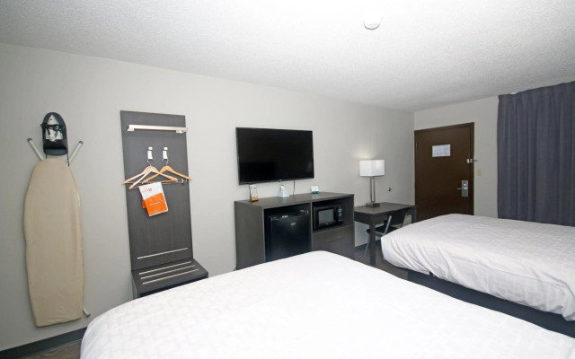 Clarion Pointe Statesville