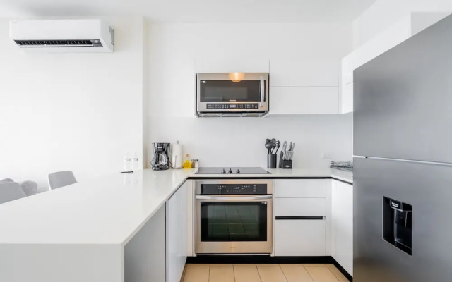 w Engaging 1BR w Balcony in San Francisco