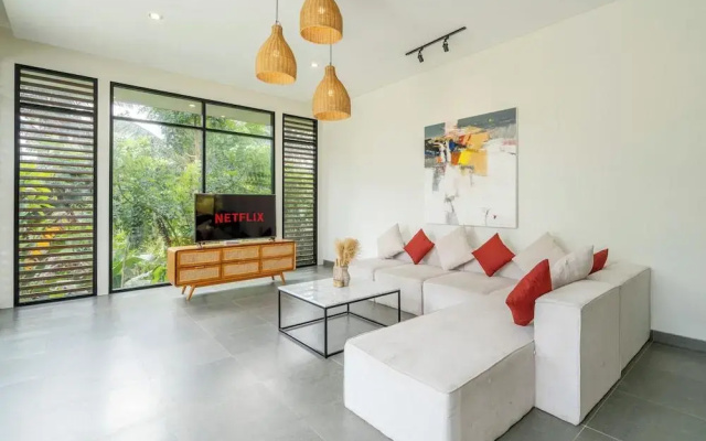 Villa The Kayu by GORO