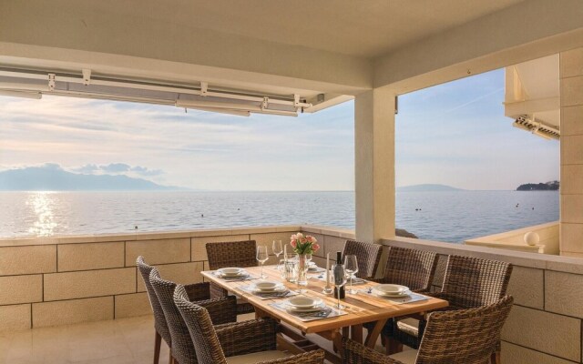 Stunning Home in Brist With Wifi and 4 Bedrooms