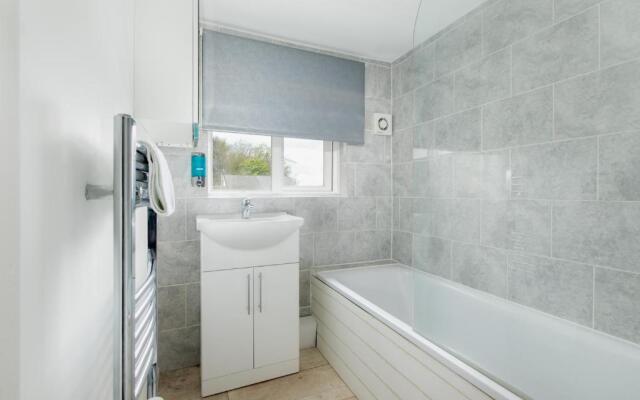 1Leta Apartment - Hatfield