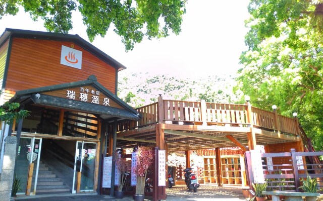 Hot Spring Hotel