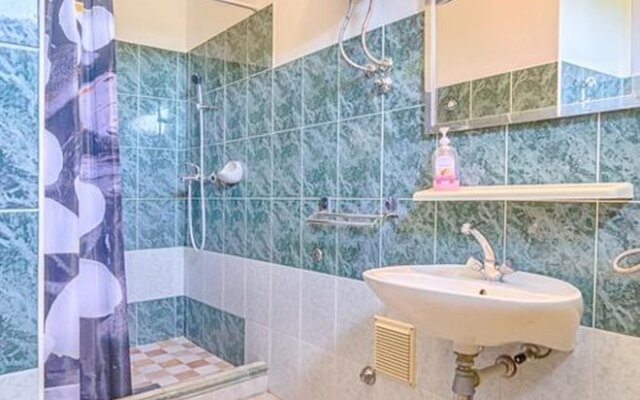 Comfort Pool Apartments