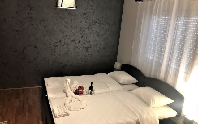 Отель Airport Belgrade Rest Apartments Hotel Сербия, Белград - отзывы, цены и фото номеров - забронировать отель Airport Belgrade Rest Apartments Hotel онлайн комната для гостей