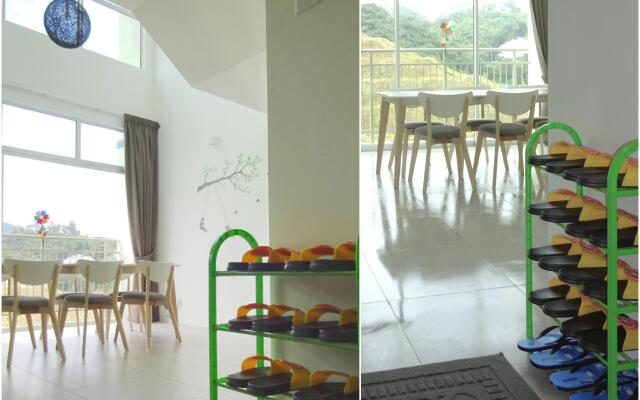 THE SWING@2BR-PENTHOUSE #Night Market Cameron