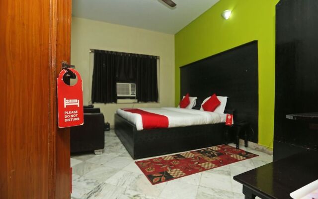 Capital O 15091 Gaurav Boarding House