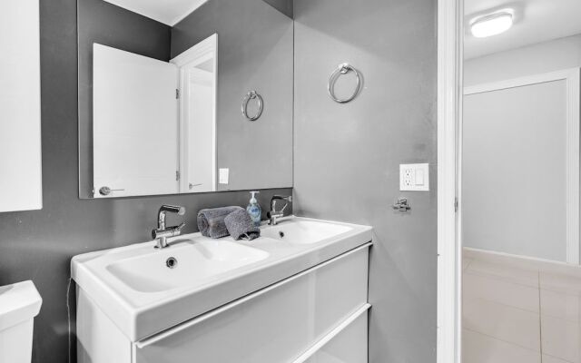 Hollywood Hills 3BD Home