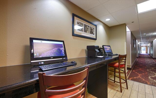 Best Western Plus Bradenton Hotel & Suites