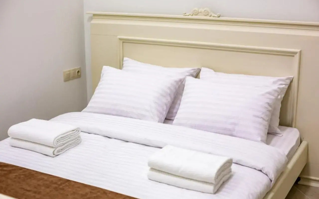 Avangard Sholom Aleichem* Apartment