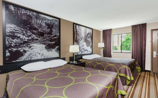 Super 8 by Wyndham Monteagle TN