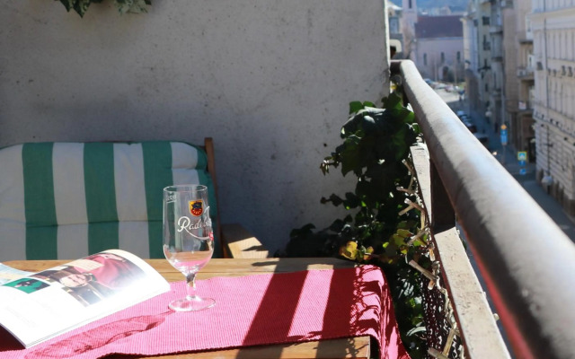 Fornax Home with balcony