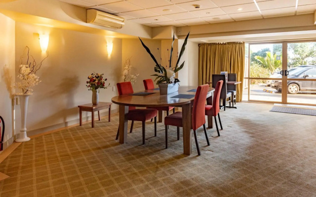Ocean Breeze Hotel