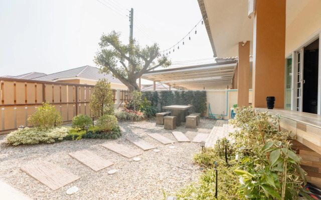 Glass House, Mountain View, Near Airport-City