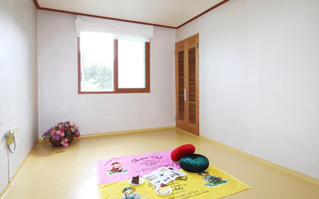 Gyeongju Four Season Pension