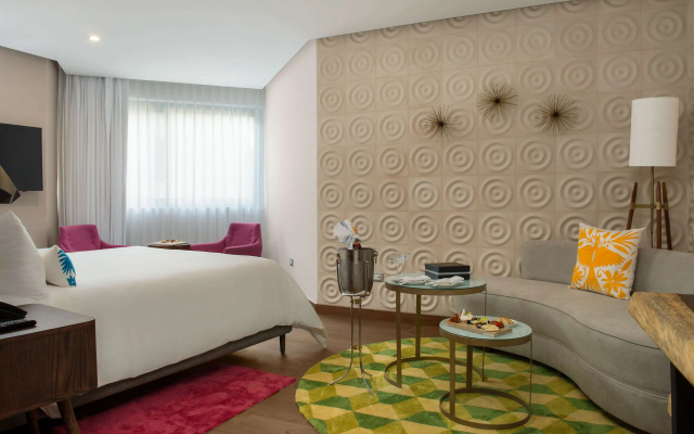The Fives Downtown Hotel & Residences, Curio Collection by Hilton