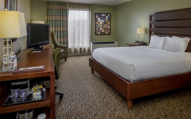 DoubleTree by Hilton Collinsville - St. Louis