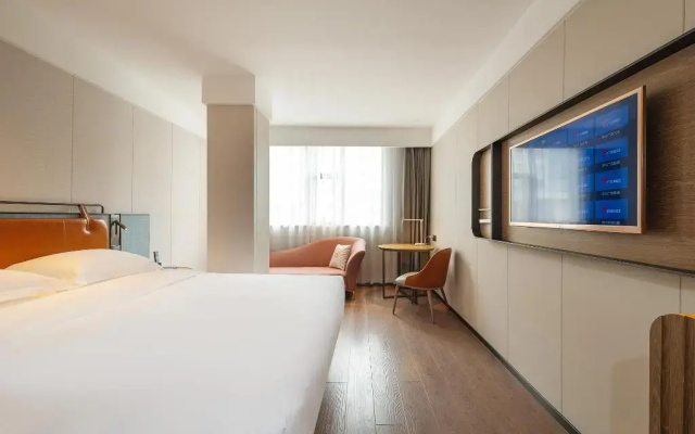 Echarm Hotel (Zhuhai Qinglü Road Riyuebei Grand Theatre)