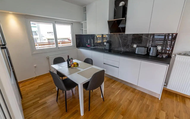 Faliro lux apartment by the sea vipgreece