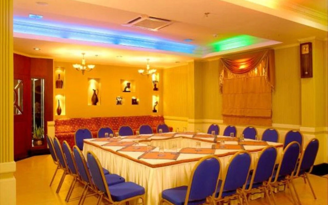Madathil Regency Hotel
