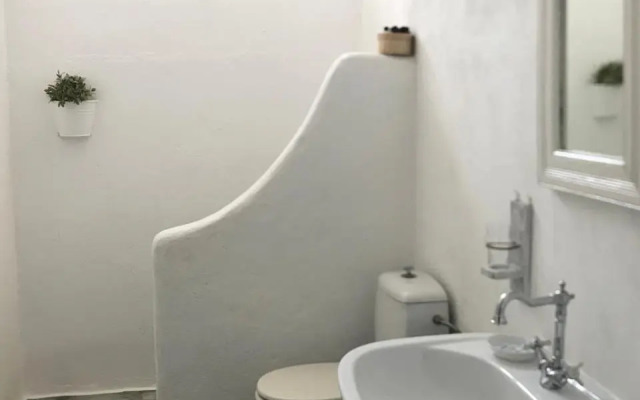 Idyllic Sea Views for 2