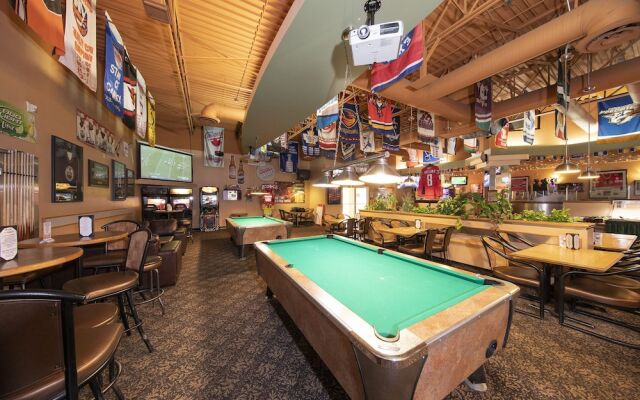 Dunvegan Inn and Suites