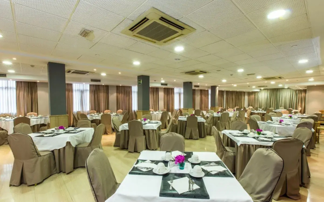 Отель Sercotel Hmo Martina