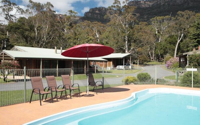 Halls Gap Log Cabins