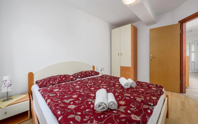 Nice Home in Porec With Wifi and 2 Bedrooms - Hotel in Porec - Photo 5