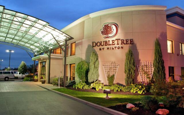 DoubleTree by Hilton Hotel Buffalo - Amherst