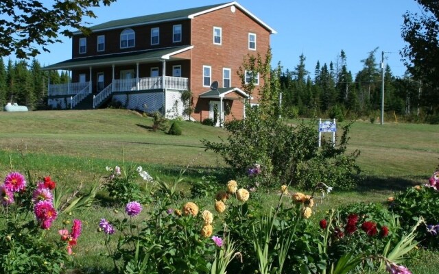 New Horton Lake Inn