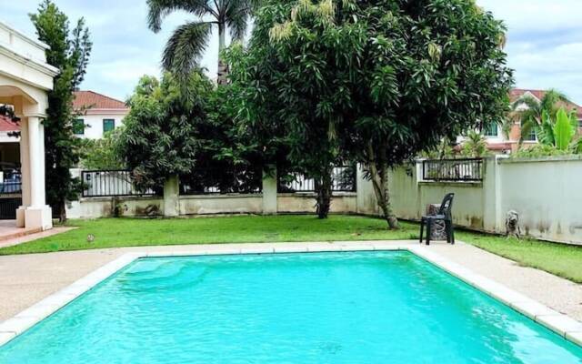 Villa Shamir near KLIA