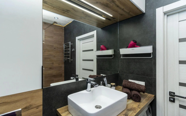 Спите как дома на улице Мелик-Карамова 4/2