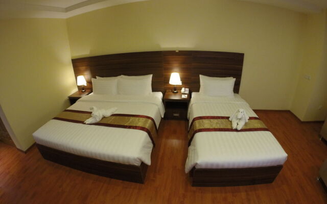 Silver Green Hotel