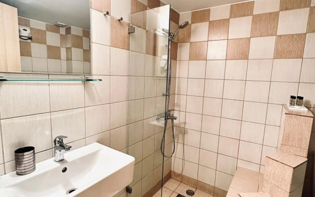 Mc Queen Rooms & Apartments