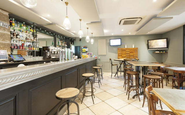 Hotel restaurant des Maures